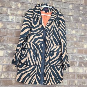 Isaac Mizrahi Live Zebra Print Long Coat size L